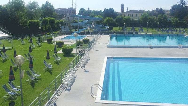 Reggio Emilia, malore dopo un tuffo in piscina, 13enne muore dopo 8 giorni di agonia. Era con un gruppo della parrocchia