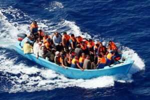 Forum di Tripoli. Meloni, “I migranti illegali sono nemici di quelli legali”