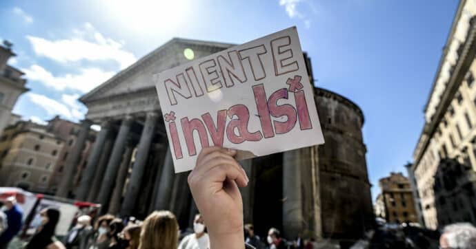 Scuola, due giorni di sciopero il 6 e 7 maggio