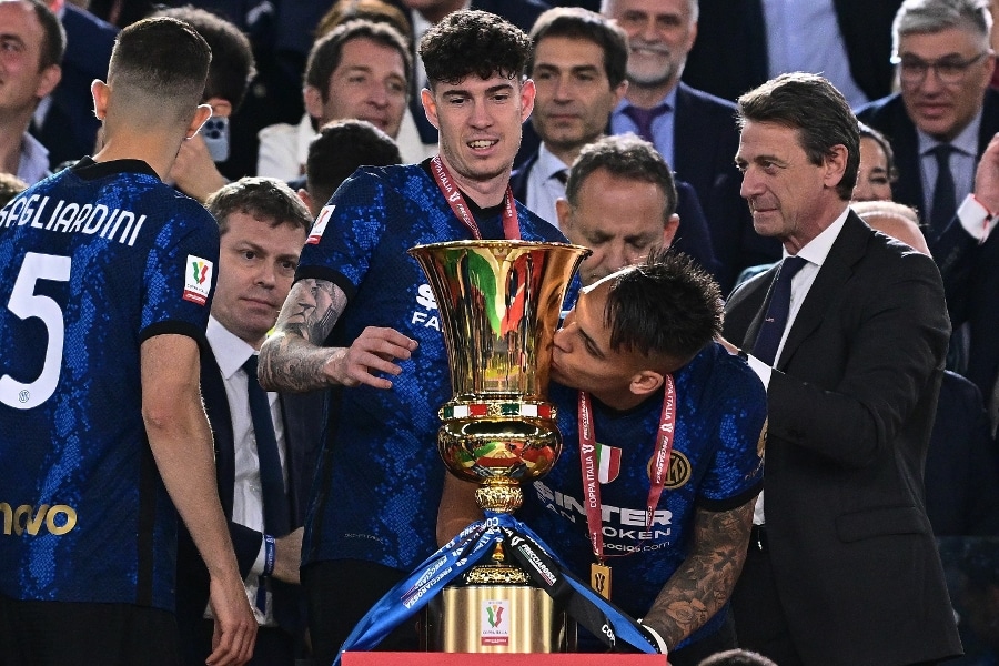 Inter regina d’Italia: battuta la Lazio 2-0, Coppa Italia e doblete per Chivu